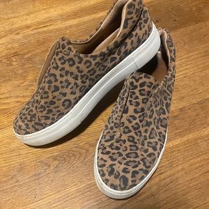 Woman cheetah platform slip on sneakers